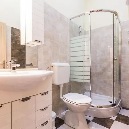 Charming And Historic Old Town Apartment