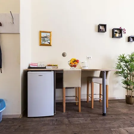 Charming And Historic Old Town Apartment