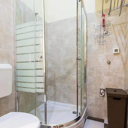 Charming And Historic Old Town Apartment *